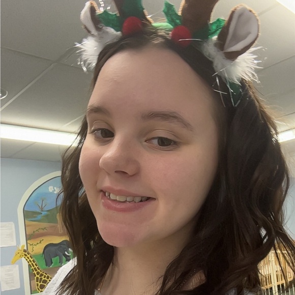 Meet your Posher, Izabellah - Picture 1 of 1